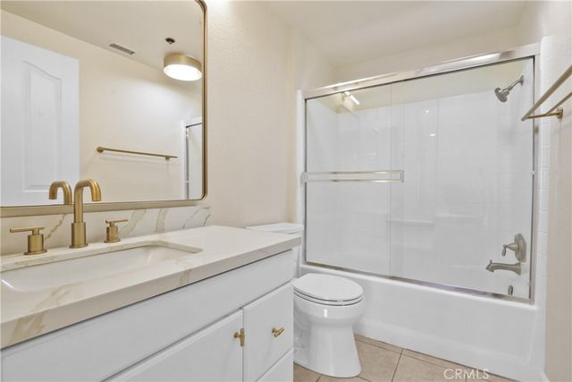 838 Pine Avenue 307, Long Beach, CA 90813