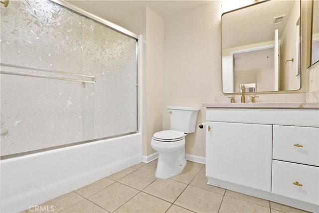 838 Pine Avenue 307, Long Beach, CA 90813
