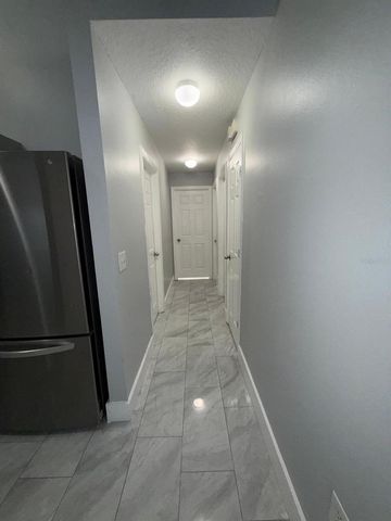 8539 N HYALEAH ROAD, Tampa, FL 33617