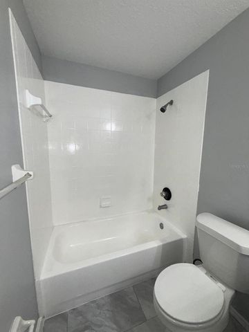 8539 N HYALEAH ROAD, Tampa, FL 33617