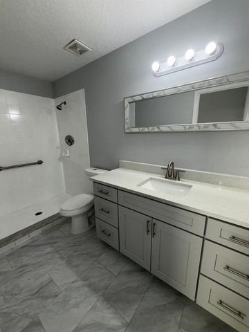 8539 N HYALEAH ROAD, Tampa, FL 33617