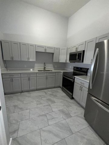 8539 N HYALEAH ROAD, Tampa, FL 33617