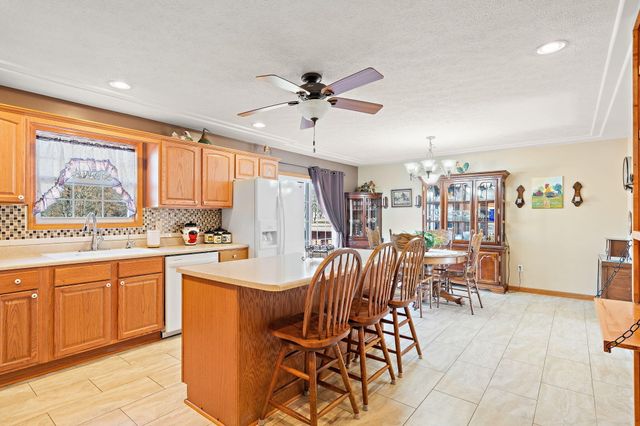 9930 W 1100 N, Demotte, IN 46310