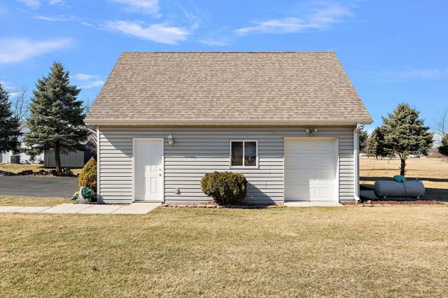 9930 W 1100 N, Demotte, IN 46310