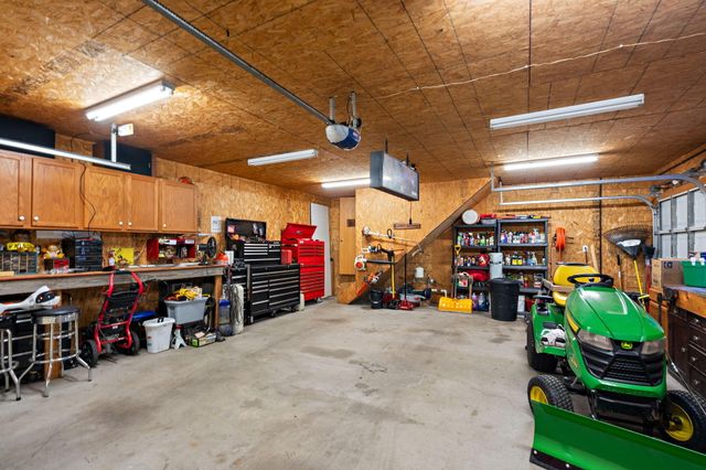 9930 W 1100 N, Demotte, IN 46310