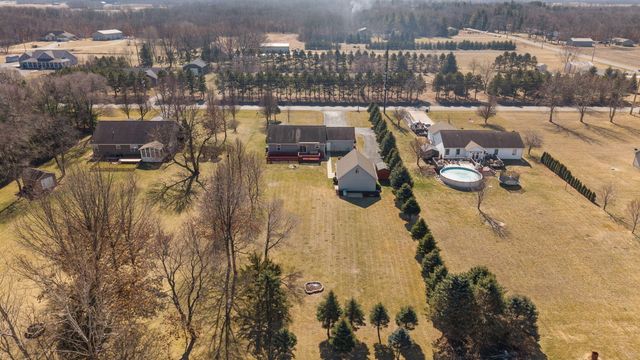 9930 W 1100 N, Demotte, IN 46310