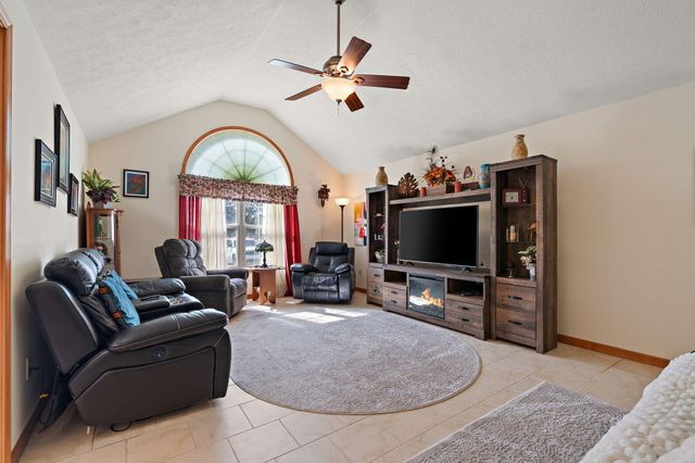 9930 W 1100 N, Demotte, IN 46310