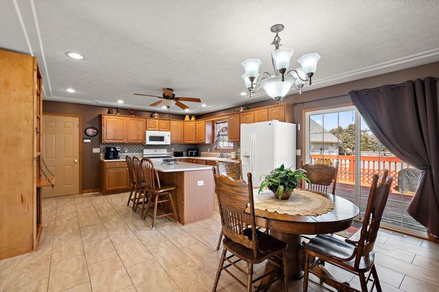 9930 W 1100 N, Demotte, IN 46310