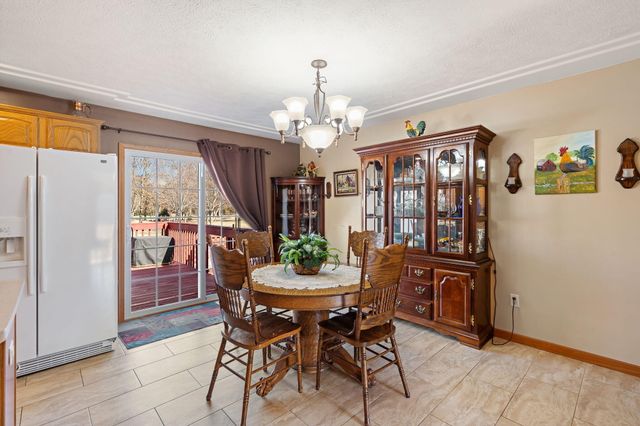 9930 W 1100 N, Demotte, IN 46310