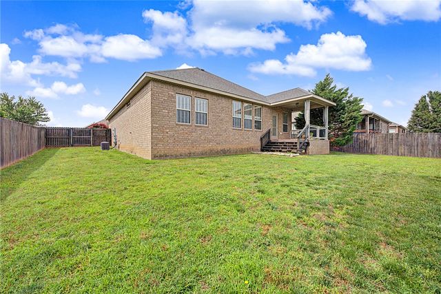 1416 Gooseneck Lane, Cave Springs, AR 72718
