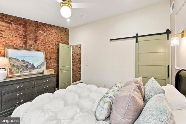 2210 E THOMPSON ST, Philadelphia, PA 19125