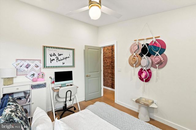 2210 E THOMPSON ST, Philadelphia, PA 19125