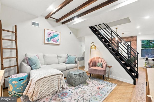 2210 E THOMPSON ST, Philadelphia, PA 19125