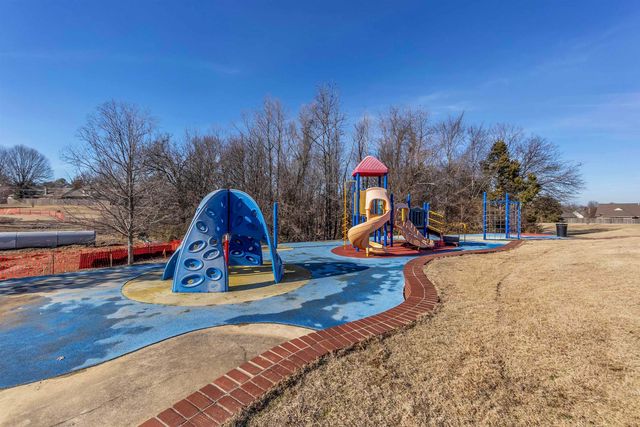 9694 LEEWARD SLOPES DR, Lakeland, TN 38002