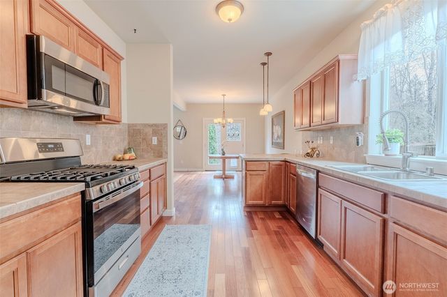 12707 12th Dr SE, Everett, WA 98208