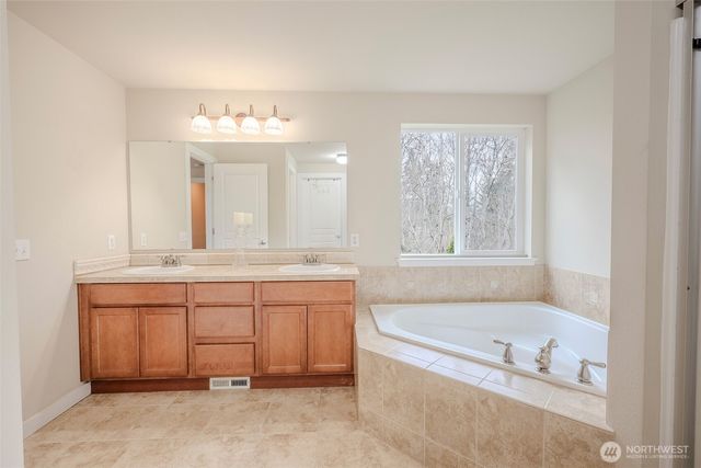 12707 12th Dr SE, Everett, WA 98208