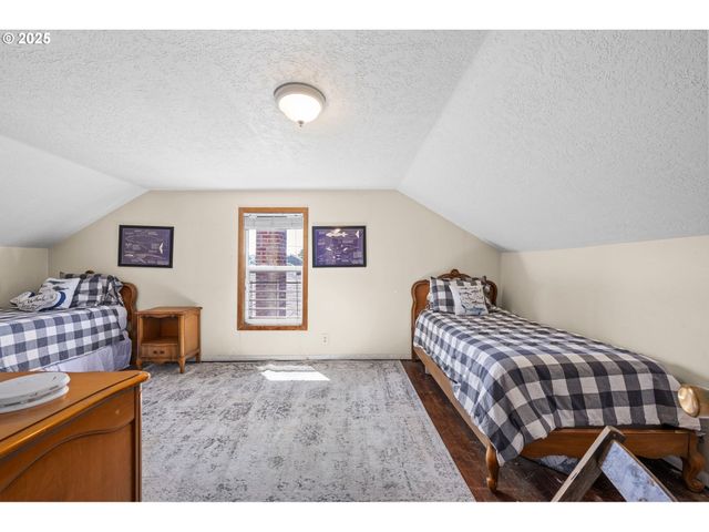914 N FRANKLIN St, Seaside, OR 97138