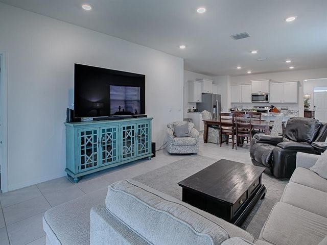 5035 STOKES WAY, Wildwood, FL 34785