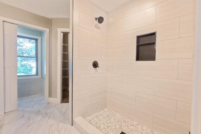 480 Baldwin Heights Circle, Howard, OH 43028