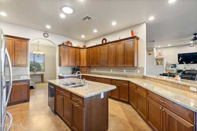 47316 N 10TH Avenue, New River, AZ 85087