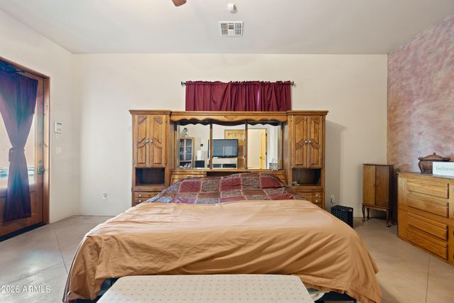 47316 N 10TH Avenue, New River, AZ 85087