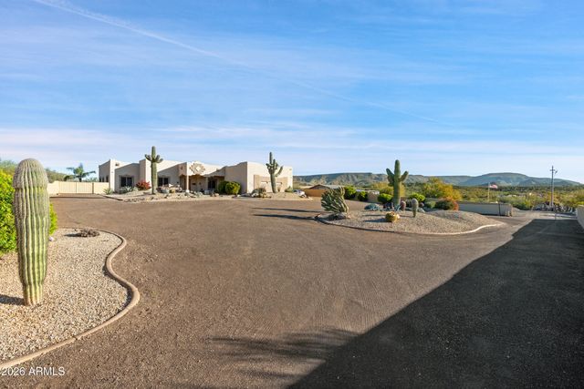 47316 N 10TH Avenue, New River, AZ 85087