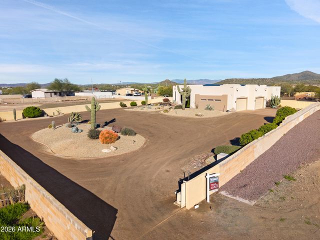 47316 N 10TH Avenue, New River, AZ 85087
