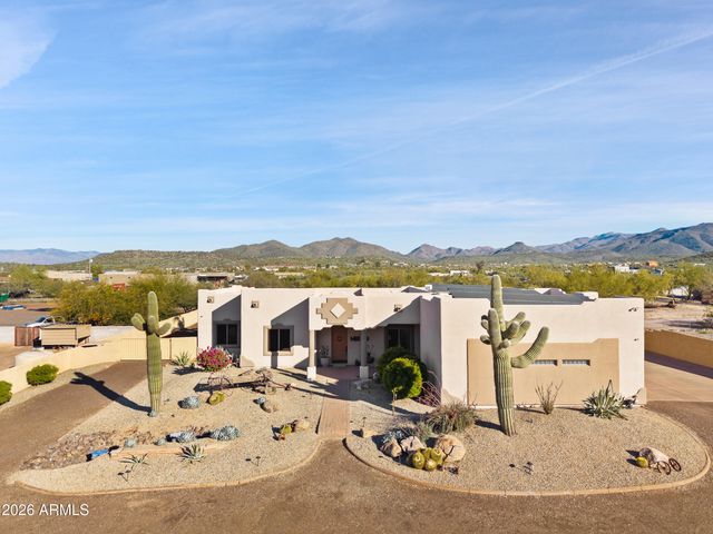 47316 N 10TH Avenue, New River, AZ 85087