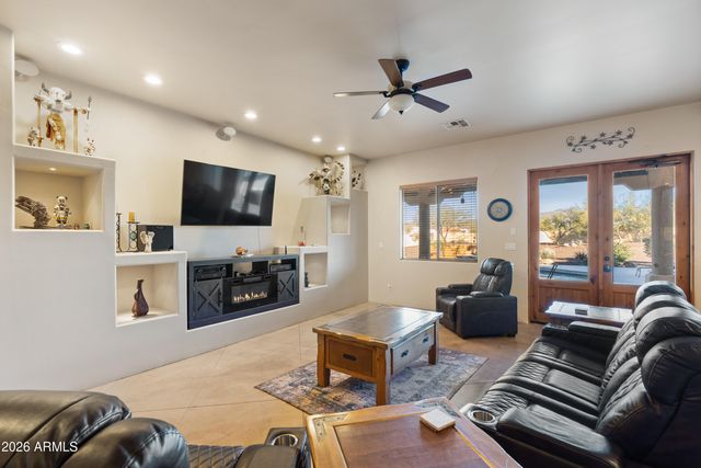 47316 N 10TH Avenue, New River, AZ 85087