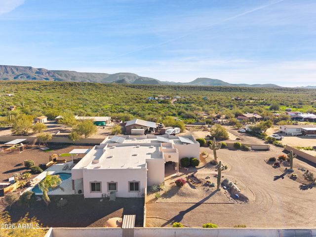 47316 N 10TH Avenue, New River, AZ 85087