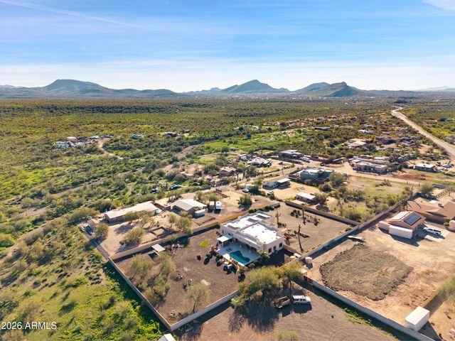 47316 N 10TH Avenue, New River, AZ 85087