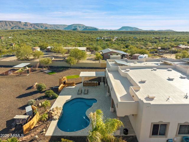 47316 N 10TH Avenue, New River, AZ 85087