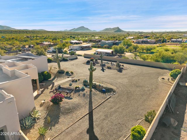 47316 N 10TH Avenue, New River, AZ 85087