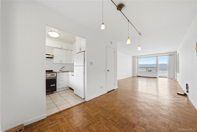 2575 Palisade Avenue 11J, Bronx, NY 10463