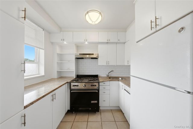 2575 Palisade Avenue 11J, Bronx, NY 10463
