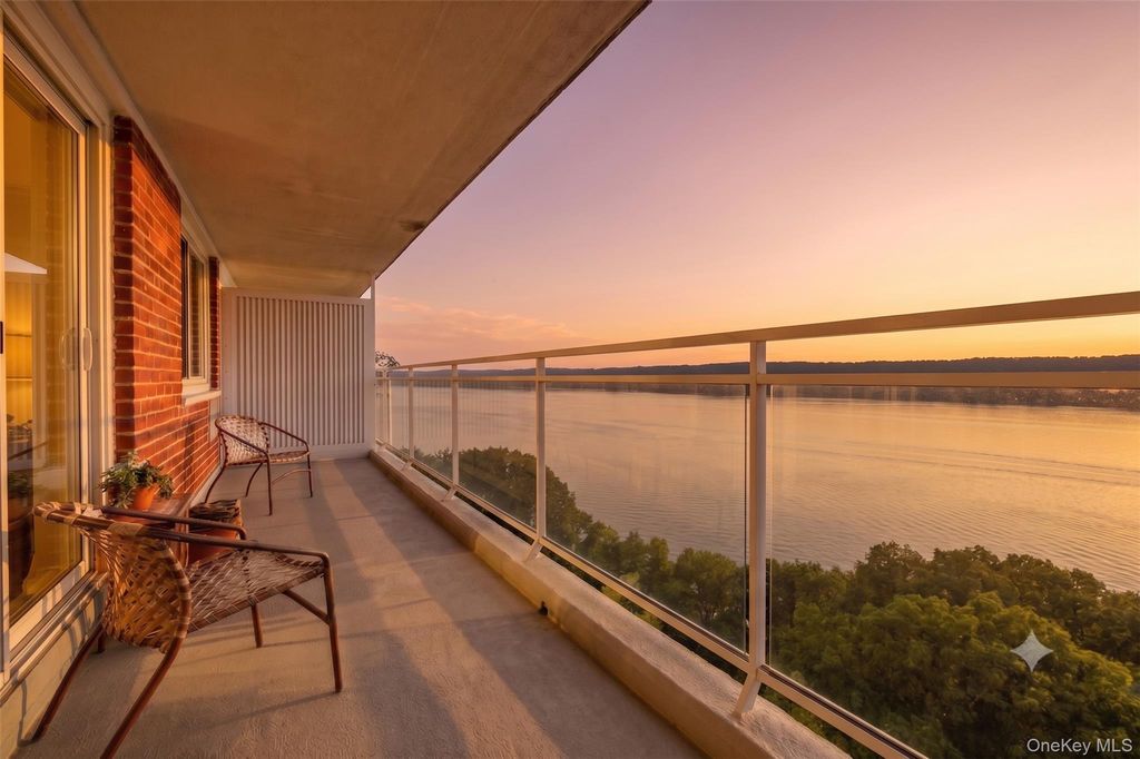 2575 Palisade Avenue 11J, Bronx, NY 10463