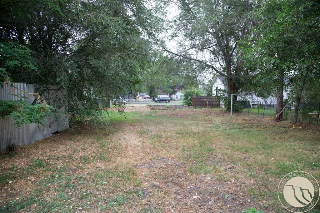 520 S 32nd St, Billings, MT 59101 photo 2