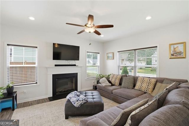 315 Soldiers Pathway, Calhoun, GA 30701