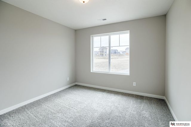 11310 Portage Circle, Papillion, NE 68046