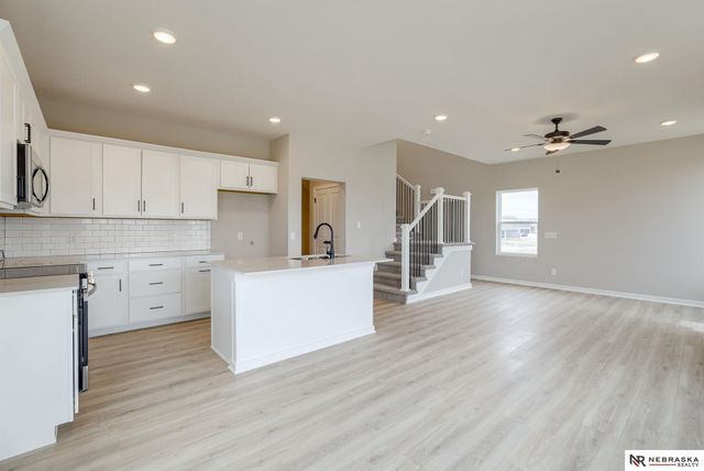 11310 Portage Circle, Papillion, NE 68046
