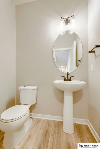 11310 Portage Circle, Papillion, NE 68046