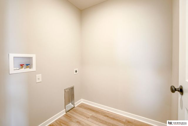11310 Portage Circle, Papillion, NE 68046
