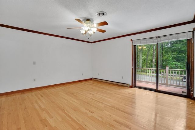 215 Barry St, Agawam, MA 01030