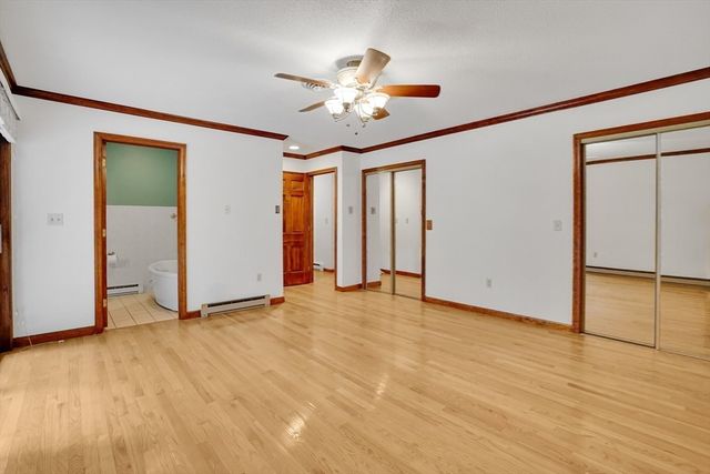 215 Barry St, Agawam, MA 01030