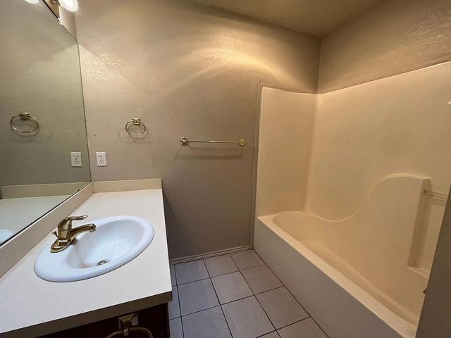 6113 8th Drive, Lubbock, TX 79416