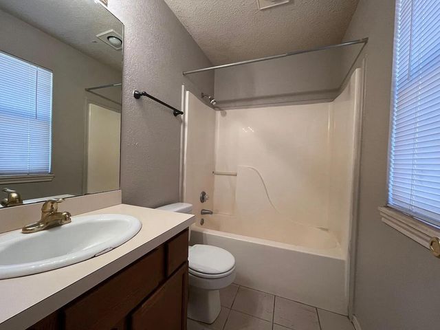 6113 8th Drive, Lubbock, TX 79416