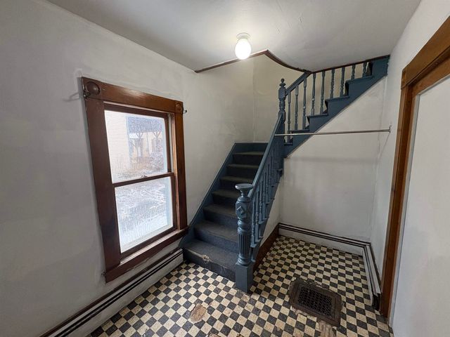 194 Charles Street, Lyndon, VT 05851