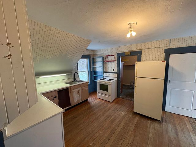 194 Charles Street, Lyndon, VT 05851