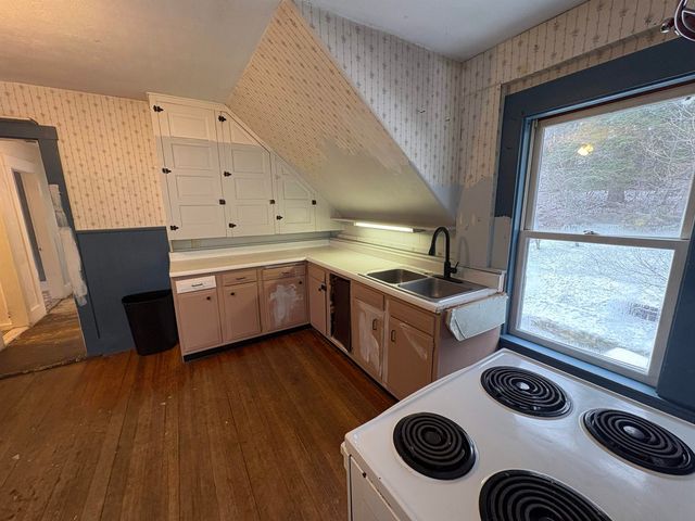 194 Charles Street, Lyndon, VT 05851