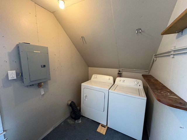 194 Charles Street, Lyndon, VT 05851